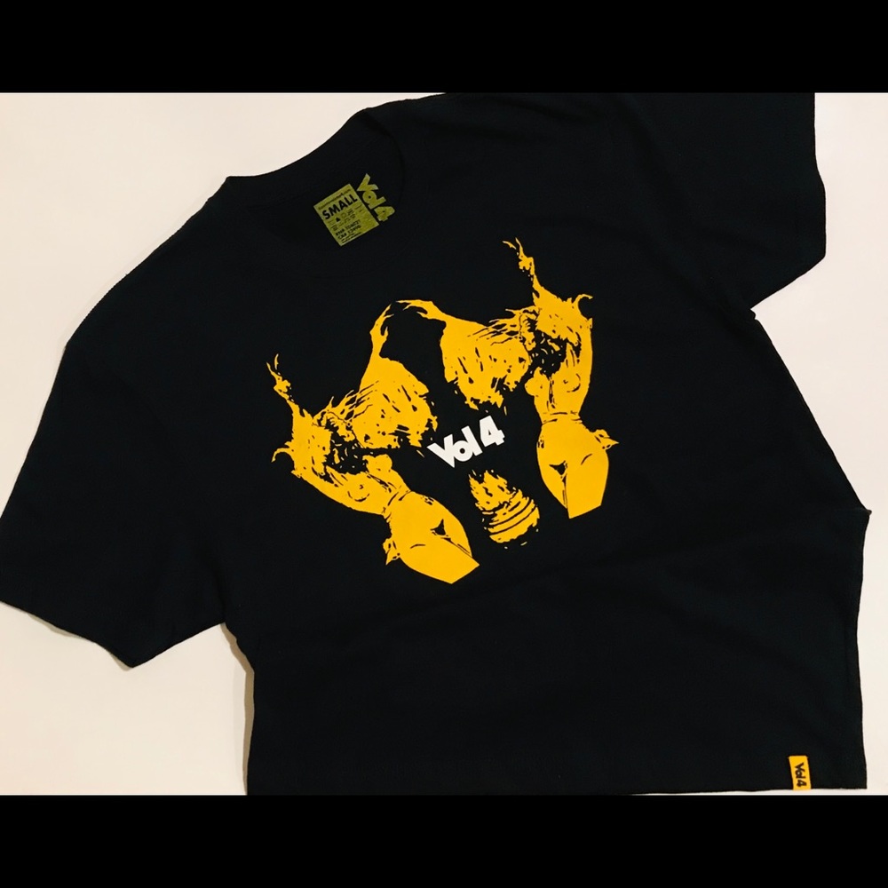 NWT Volume 4 “ Out for the boys” Men’s Skate Tee